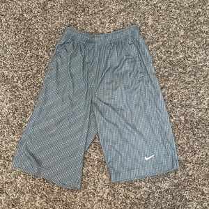 Youth Nike Shorts. Size XL